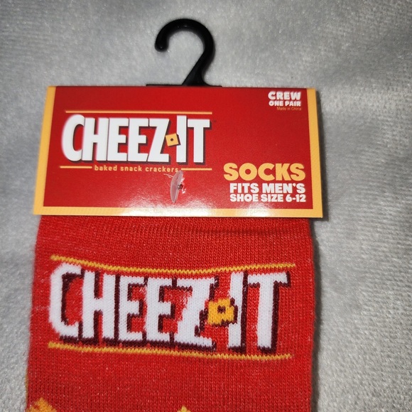 Cheez Its Crazy Crackers Mens socks Size 6-12 crazy crew unisex new women fun+ - Picture 6 of 11